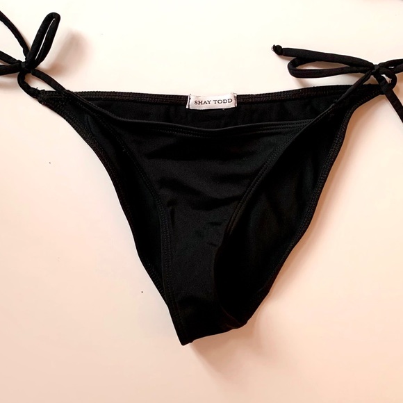 Shay Todd String bikini (black) - Picture 3 of 4
